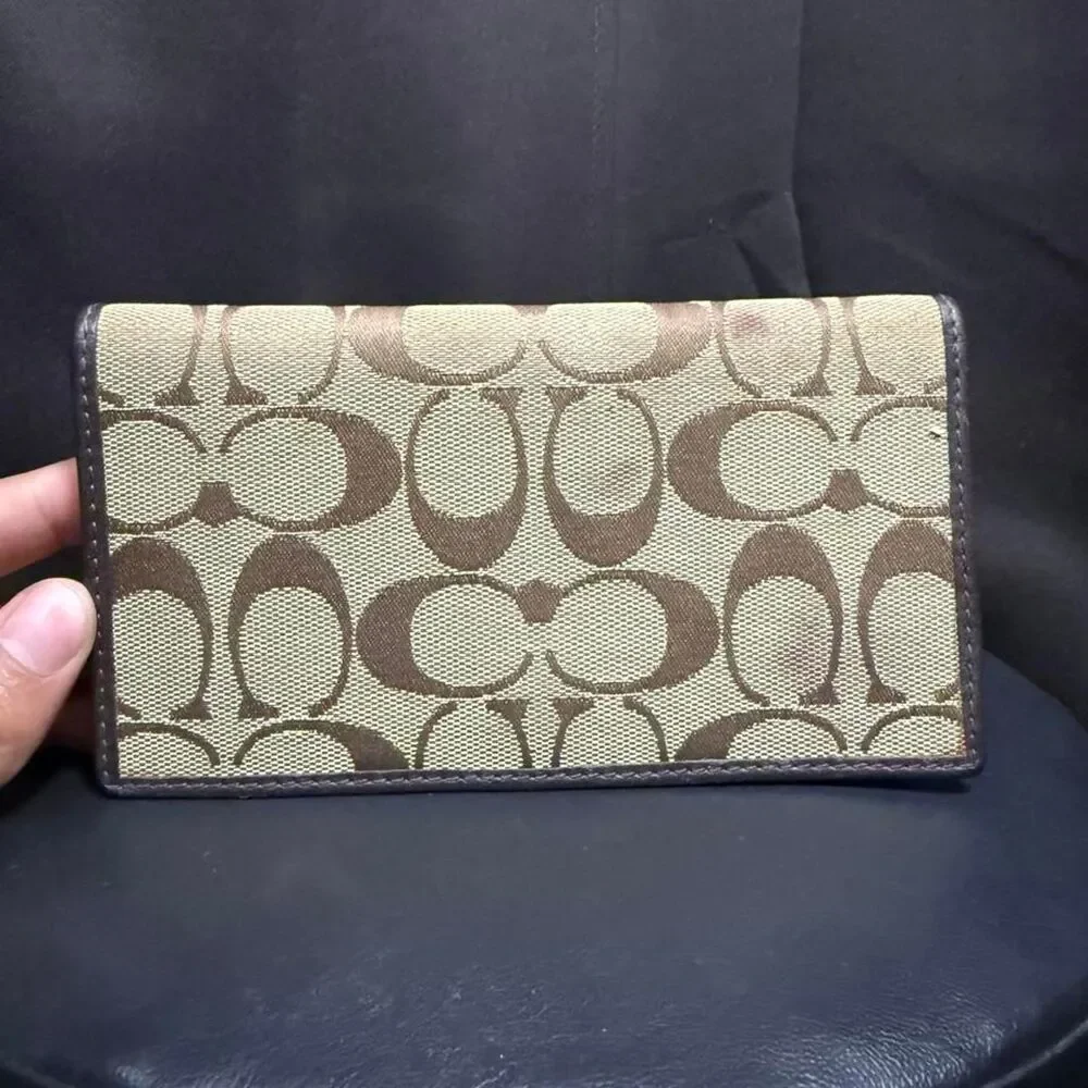 Coach Women's Brown and Tan Wallet-purses